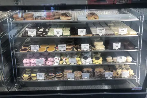 Cake and Beyond photo 2